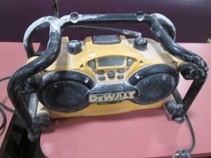 Dewalt Electric Worksite RadioChar...
