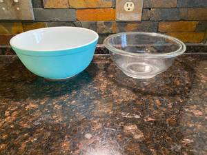 lot 37 image: Two Pyrex Bowls