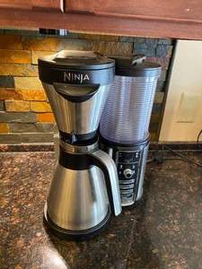 lot 40 image: Ninja Coffee Maker