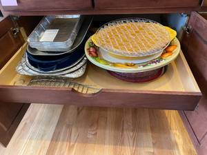 lot 41 image: Miscellaneous Kitchen Items