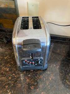 lot 42 image: Toaster