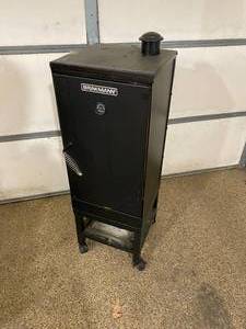 lot 101 image: Brinkmann Smoker