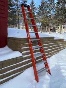 lot 119 image: Keller 7 8 Orange Ladder