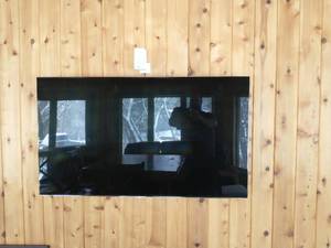 lot 21 image: Samsung 55 TV