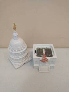 lot 29 image: United States Capitol Building Musical Presidential Bank