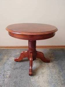 lot 6 image: Wooden End Table