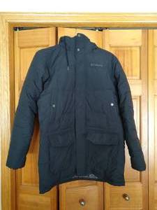 lot 212 image: Mens Columbia Hooded Winter Jacket (Size Medium)