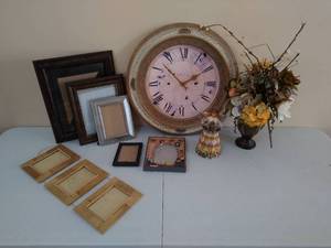 lot 226 image: Collection of Home Dcor