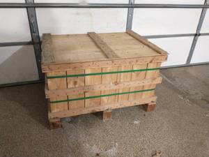 lot 304 image: Wood Storage Crate