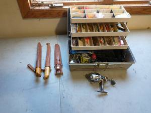 lot 318 image: Fishing Tackle With Accessories