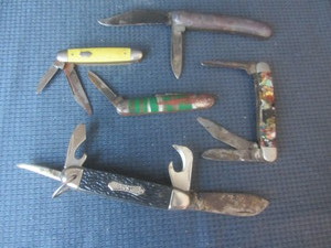 lot 62 image: Pocket Knives with Stag