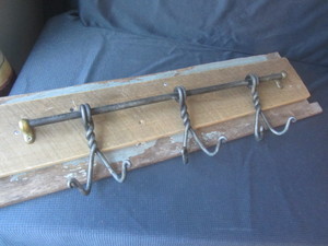 lot 66 image: Rustic Barn Board Hanger