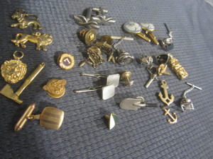 lot 83 image: Mens Jewelry