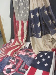 lot 87 image: US Flags, Wall Hanging, Bunting