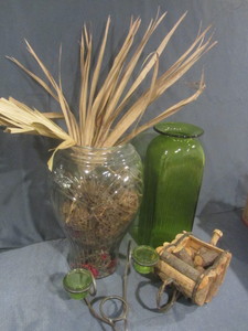 lot 86 image: Vases
