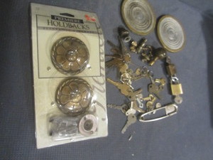 lot 109 image: Curtain Hold Backs, Finials, Keys