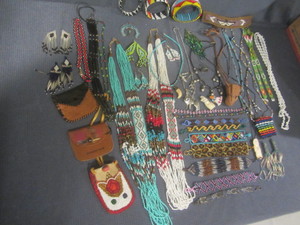 lot 111 image: Jewelry