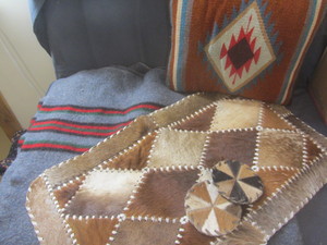 lot 114 image: Wool Blanket, Table Runner, Pillows
