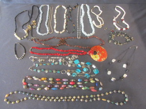 lot 137 image: Costume Jewelry