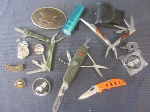 lot 139 image: Sturgis, Milw. Pins, Buckle, Knives