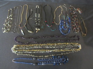 lot 154 image: Costume Jewelry