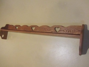 lot 164 image: Quilt Hanger Shelf