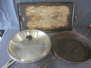 lot 184 image: Cast Iron & Calphalon Skillet