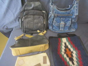 lot 205 image: Ladies Purses