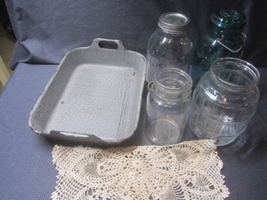 lot 249 image: Vintage Kitchenwares