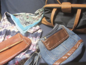 lot 286 image: Satchel, Purses, Wallet
