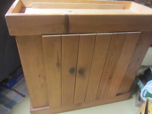 lot 289 image: Aquarium Stand