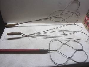 lot 292 image: Vintage Rug Beaters