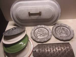 lot 294 image: Vintage Kitchenwares