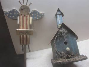 lot 299 image: Birdhouse, Angel Stake