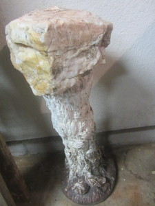 lot 334 image: Cement Base, Quartz Rock