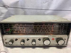 Hallicrafters�S-118 Shortwave Radio�