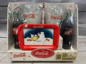 1977 Coca Cola Collectible Gift Set�