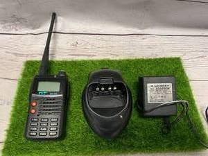 TYT Two Way Radio & Charger�