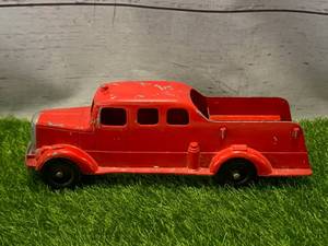 Tootsietoy�1947 Mack L Dash Line Fire Pumper Rare�