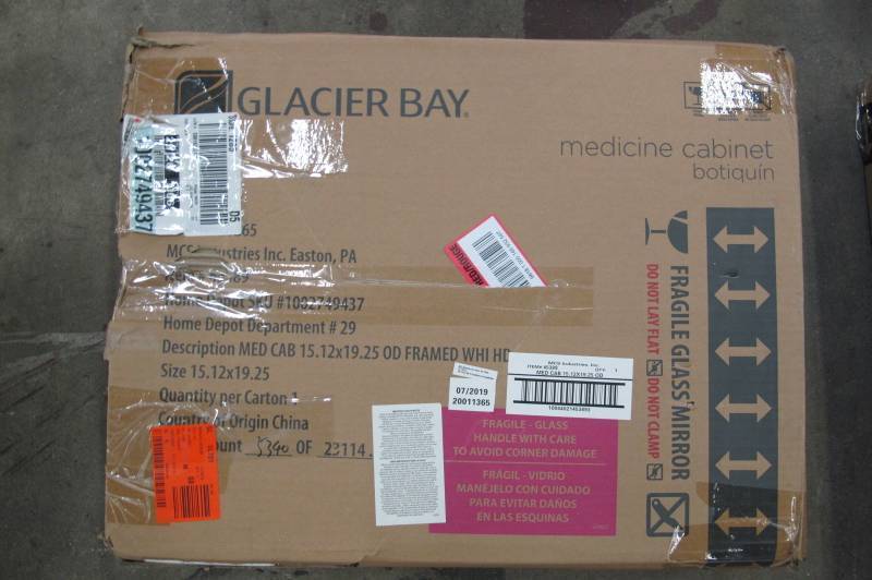 lot 53 image: Glacier Bay 15-18 in. W x 19-14 in. H Framed Recessed or Surface-Mount Bathroom Medicine Cabinet in White