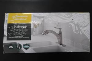 lot 32 image: American Standard Chatfield Single-Handle Pull-Out Sprayer Kitchen Faucet in Stainless Steel