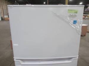 Danby 7.3 cu. ft. Top Freezer Refrigerator in White, Counter Depth DPF073C2WDB