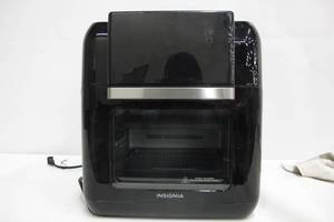 lot 14 image: Insignia - 10 Qt. Digital Air Fryer Oven - Black