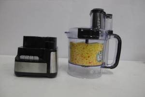lot 37 image: Hamilton Beach 70725 12-Cup Stack and Snap Food Processor