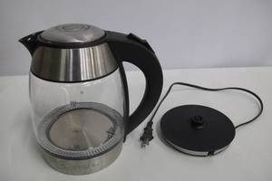 lot 76 image: Chefman 1.8 Liter Electric Glass Kettle Fast Boils Water RJ11-17-T1.