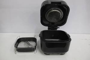 lot 81 image: NUWAVE 37101 BRIO 10-QT. DIGITAL AIR FRYER.