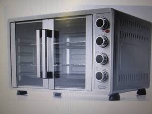 lot 1 image: Ginnys Double-Door Toaster Oven wi...