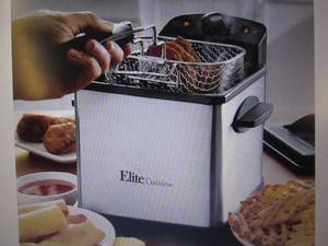 lot 34 image: Elite Cuisine Mini Deep Fryer open ...