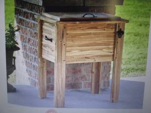 lot 89 image: Wood Patio Cooler open box, persona...