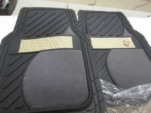 lot 120 image: Set of 3 Rubber Car Mats open box R...